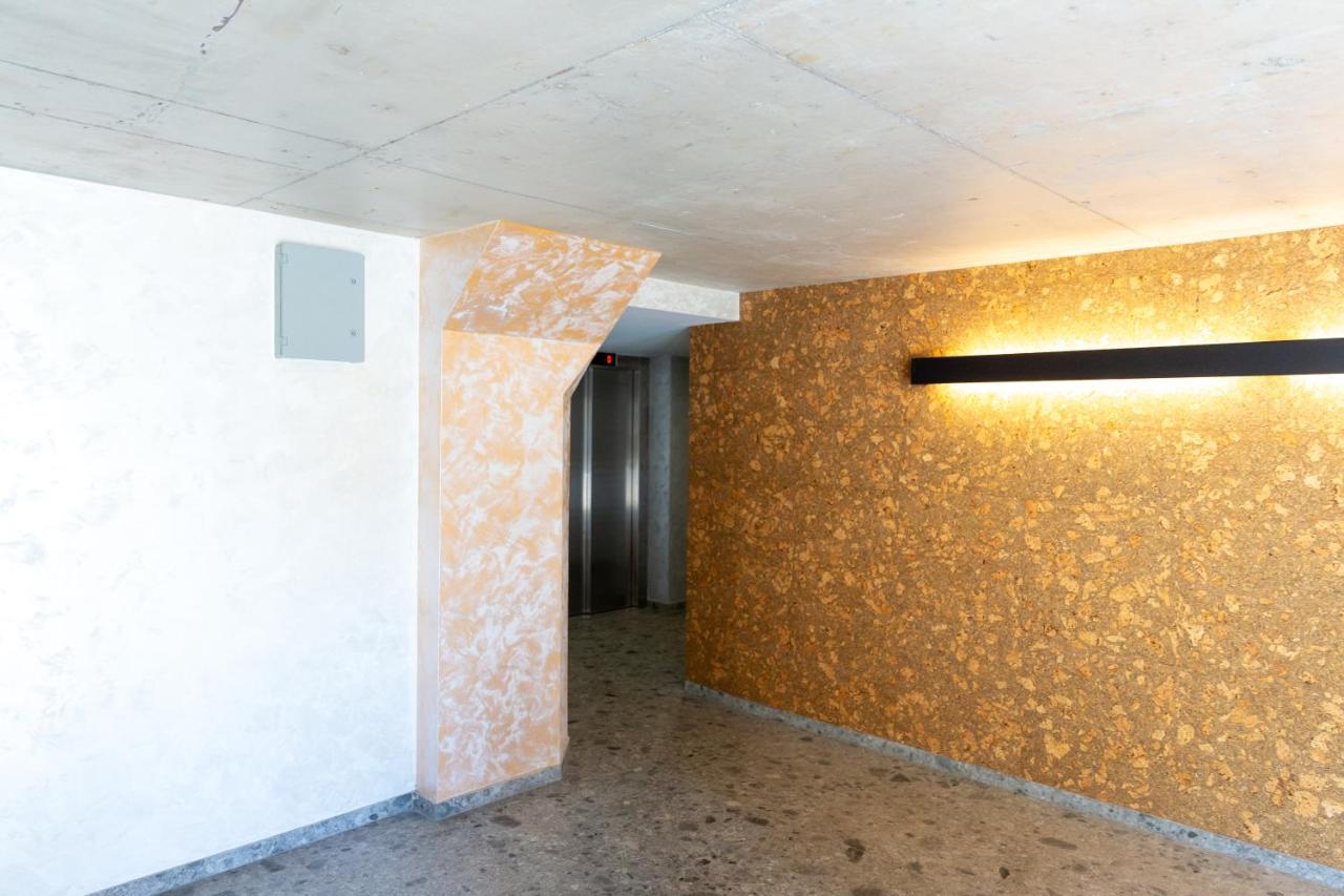 Fancy Big Apartment In The Heart Of София Экстерьер фото