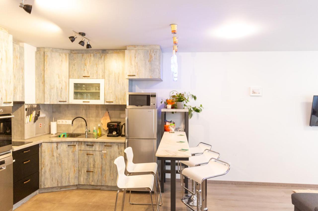 Fancy Big Apartment In The Heart Of София Экстерьер фото
